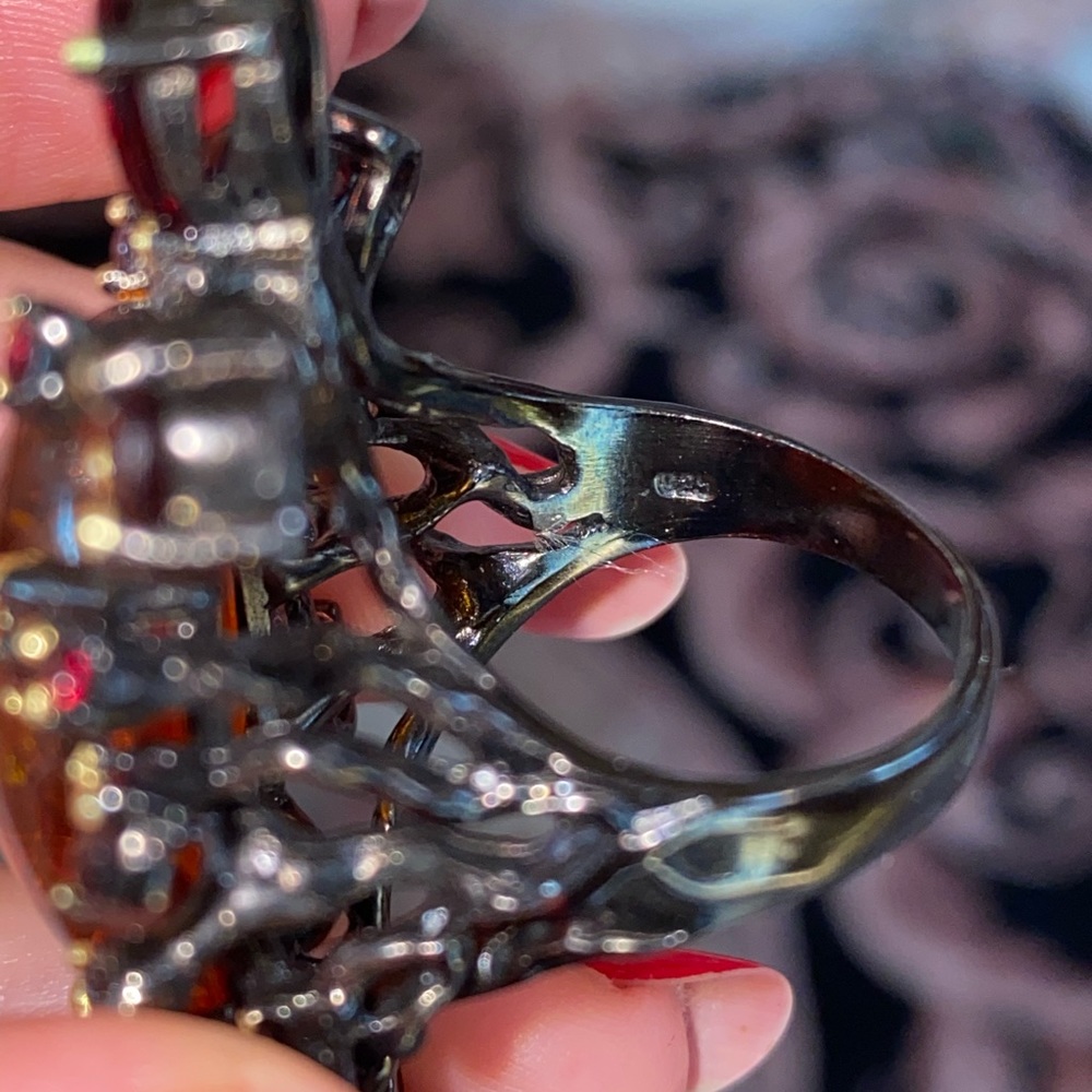 Exquisite Genuine Amber Ring with Gemstones - Picture 7 of 8